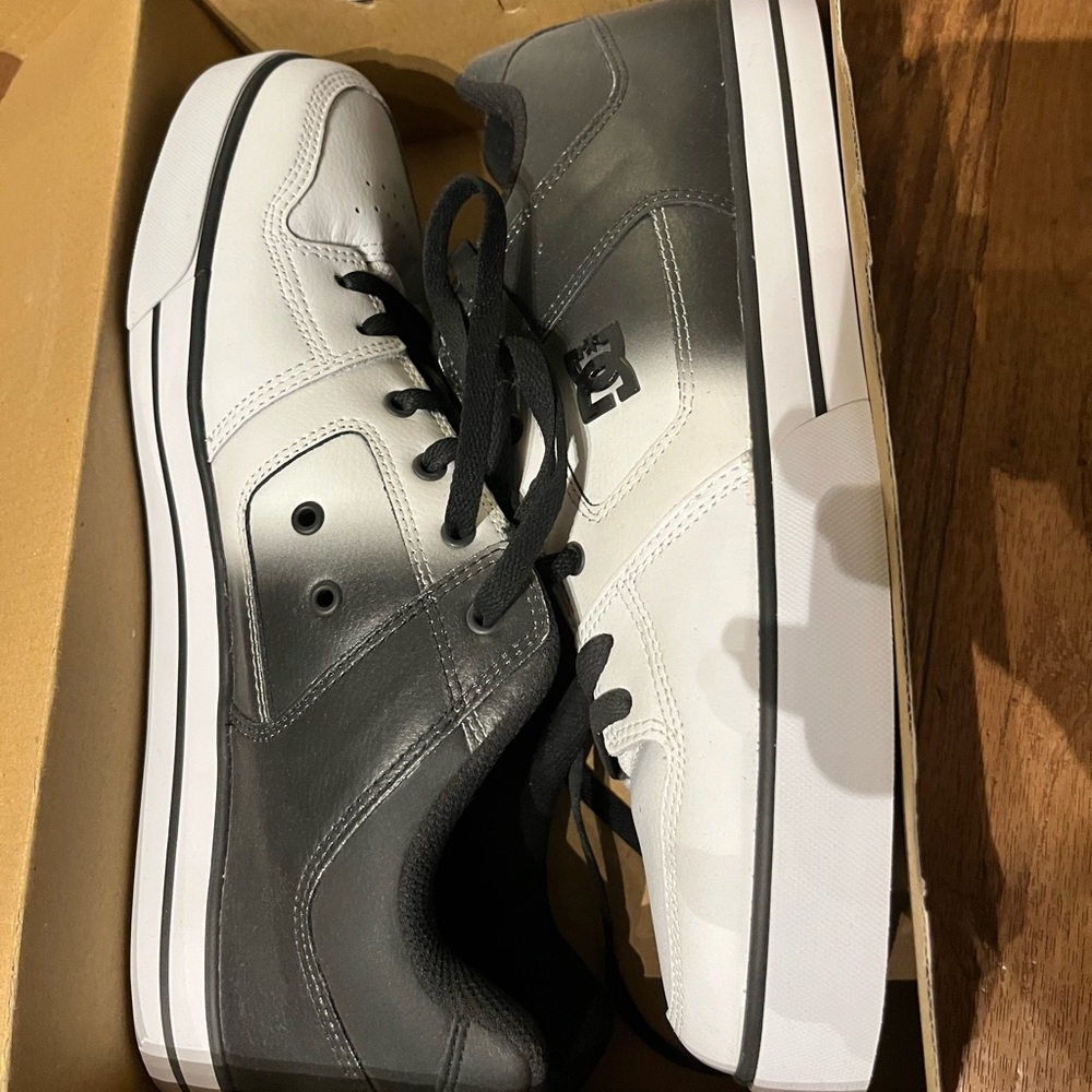 DC brand new men shoes